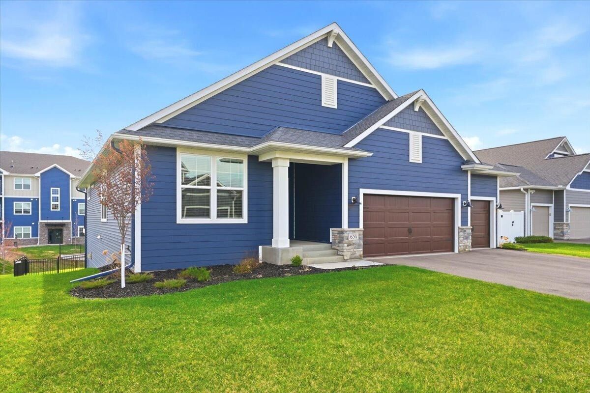 Property Photo: 634 Elizabeth Way WI 54016