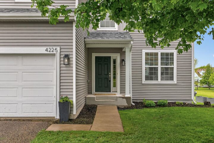 Property Photo:  4225 Kaelin Avenue NE  MN 55376 