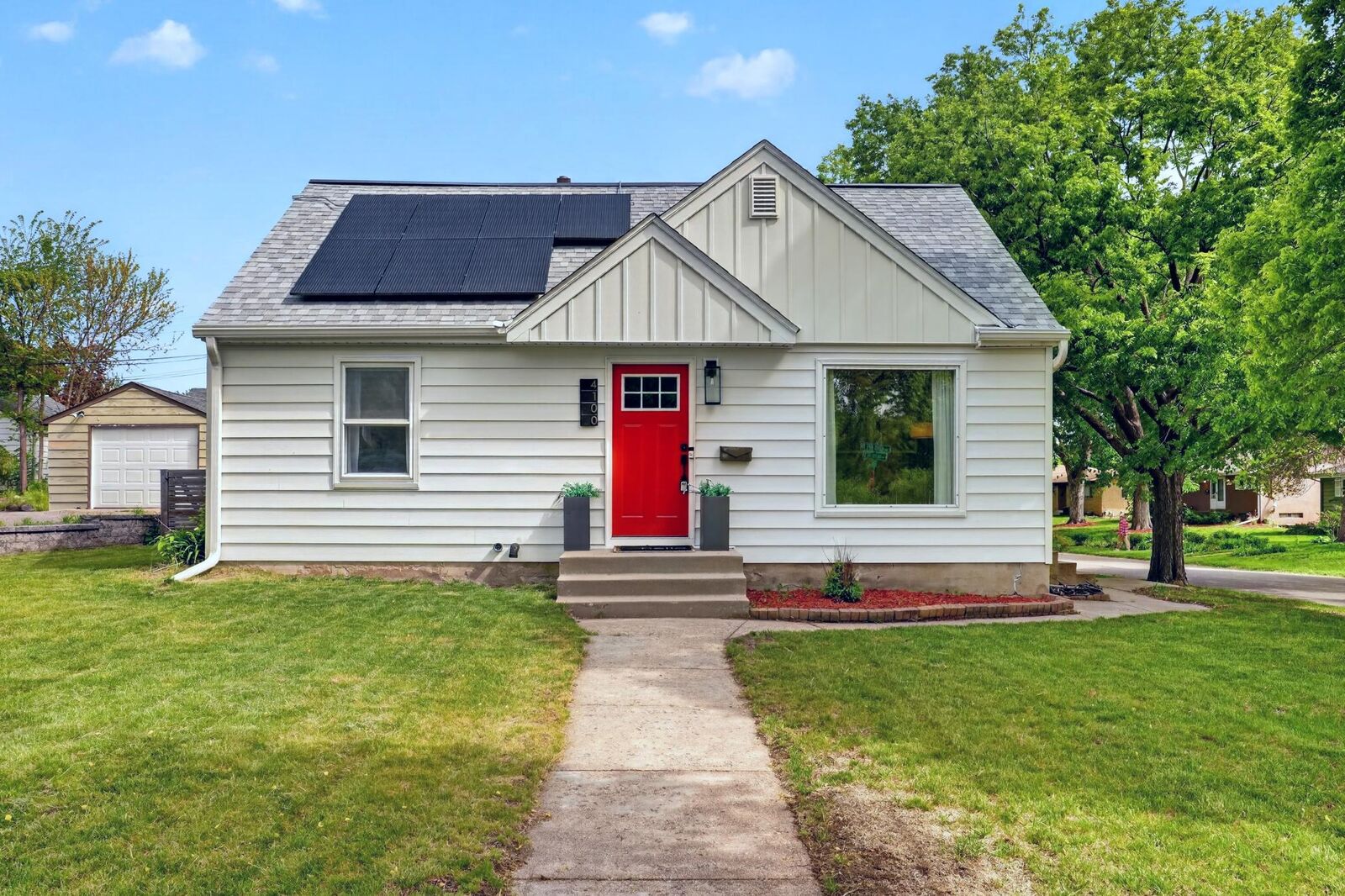 Property Photo: 4100 43rd Avenue N MN 55422