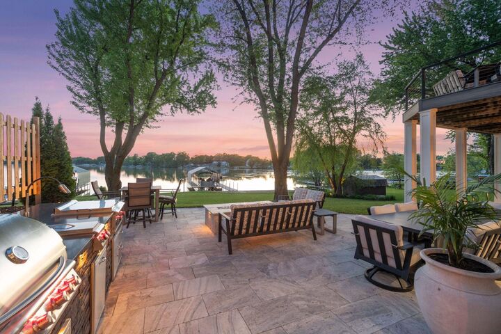 Property Photo:  511 N Shore Drive  MN 55390 