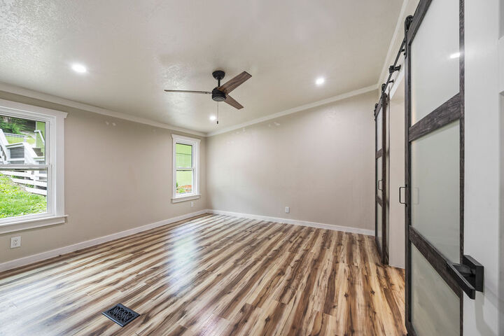 Property Photo:  8431 Navajo Trail  AR 72756 