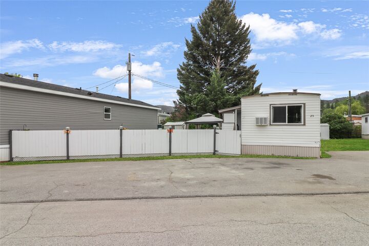 263 # 3 Highway 25 — photo 1