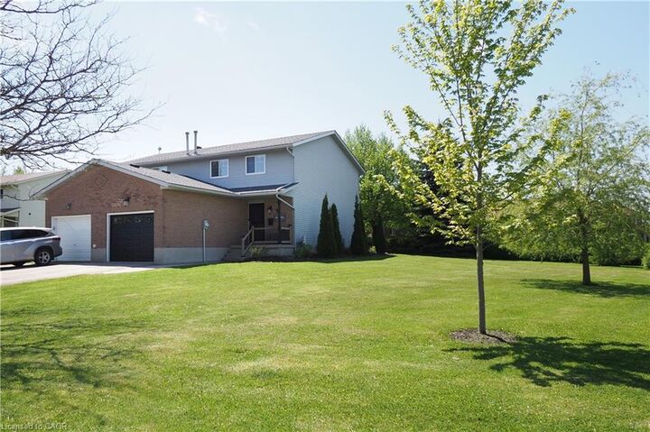 15 Dales Drive — photo 1