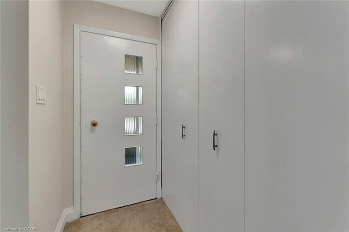 Property Photo:  6 Ruskview Road 1  ON N2M 4S2 
