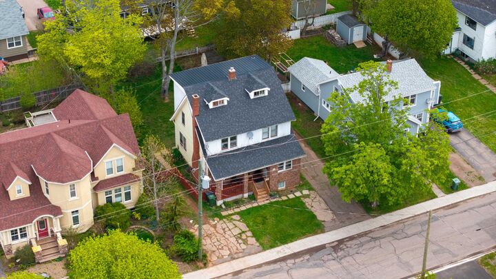 Property Photo: 379 Oak Avenue PE C1N 2A6