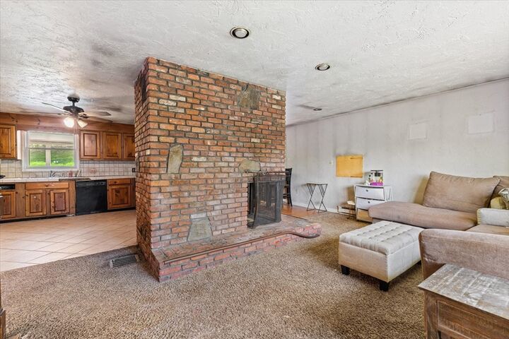 Property Photo:  69 Sandersdale  Rd  MA 01507 