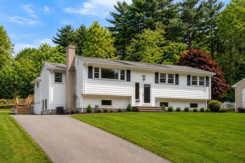 Property Photo:  33 Heather Drive  MA 02062 