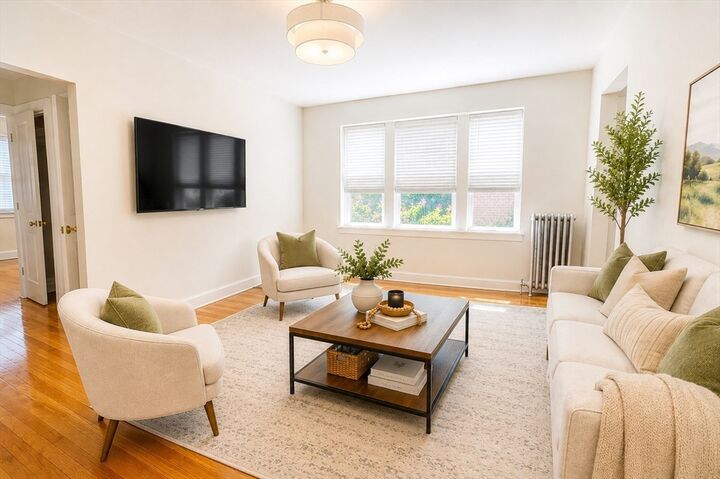 Property Photo:  8 Walnut St 2  MA 02149 
