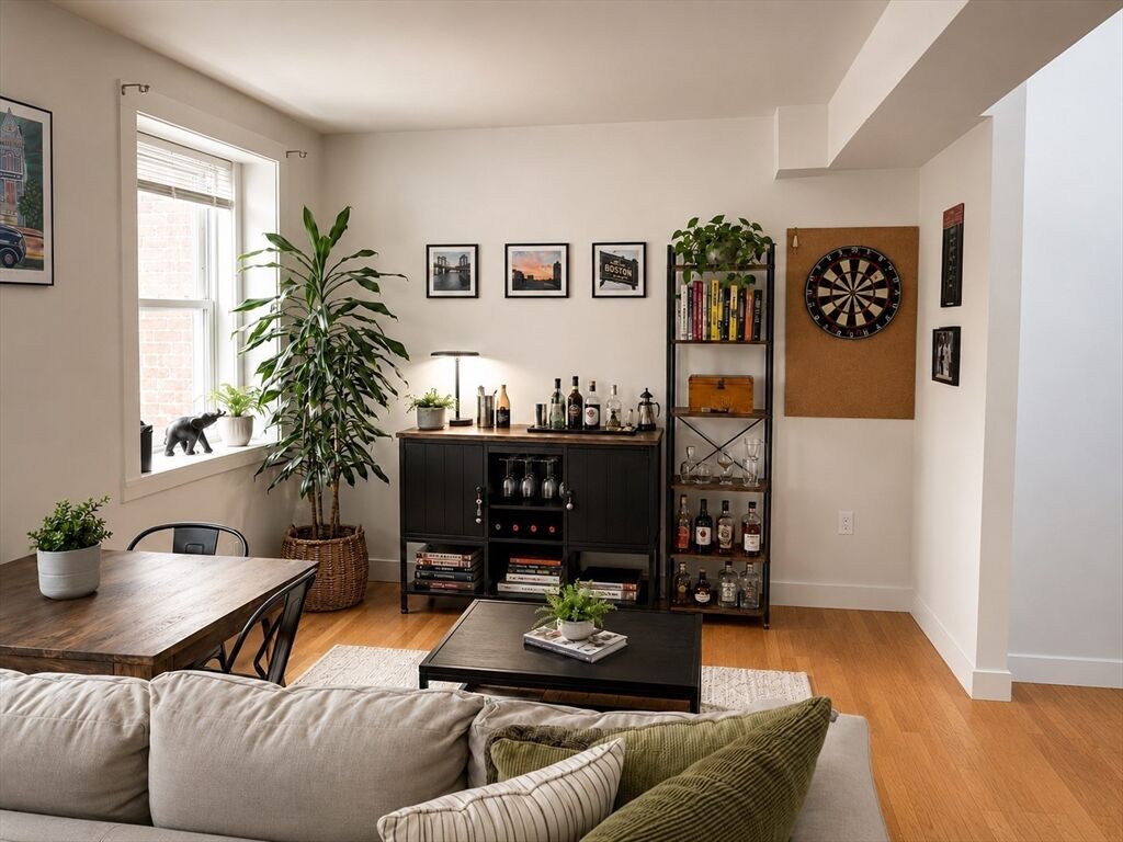 Property Photo:  595 Tremont 4  MA 02118 