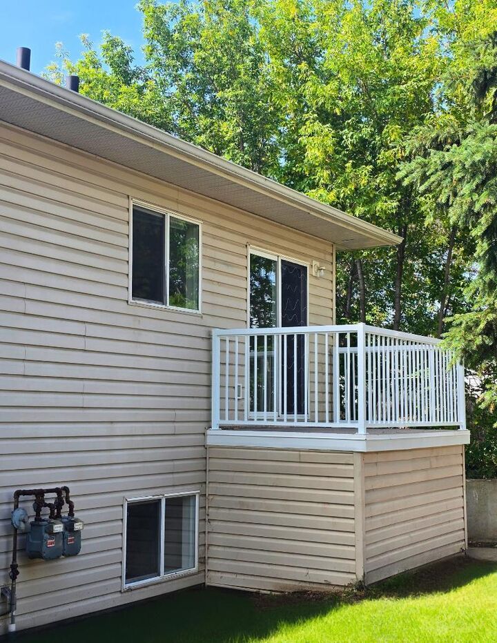 Property Photo:  9318 106 Avenue C  AB T8V 1H7 