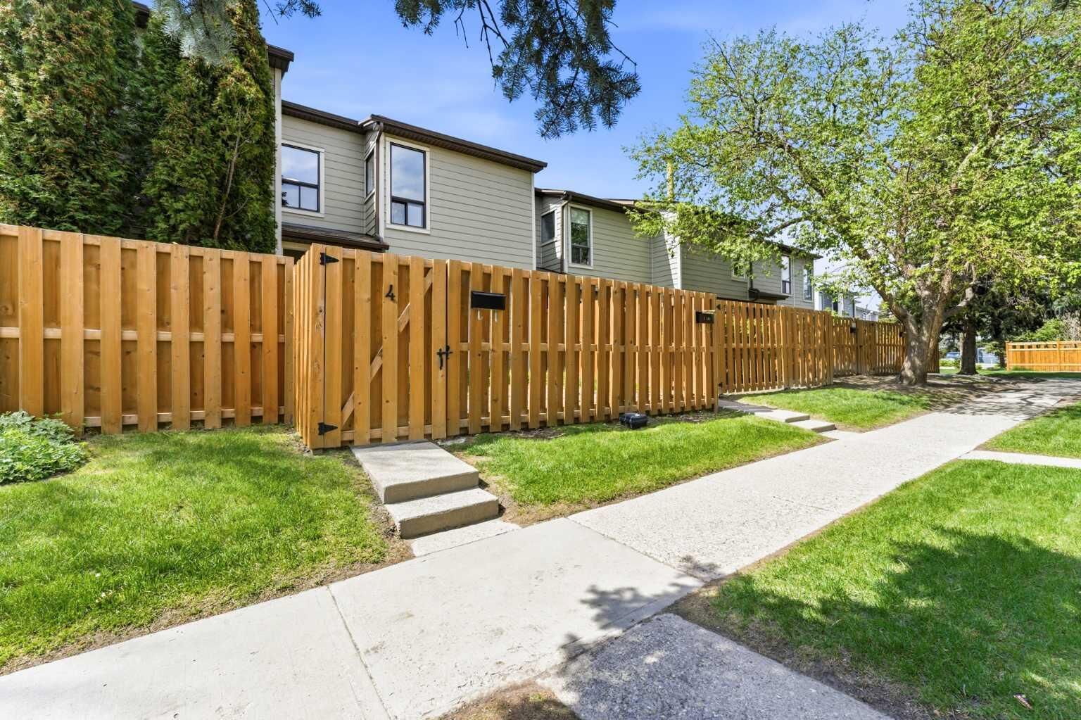 Property Photo:  106 Grier Terrace NE 4  AB T2K 5Y6 