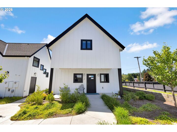 Property Photo:  11813 NW 38th Ave J  WA 98685 