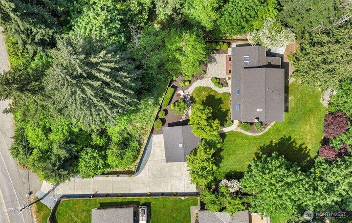 Property Photo: 121 W Winesap Road WA 98012