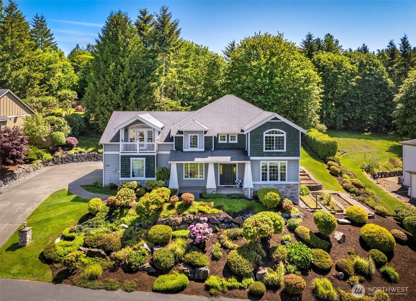 Property Photo:  9431  185th Drive SE  WA 98290 