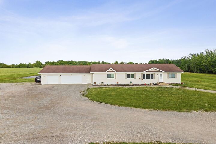 Property Photo:  1254 S Overland Road  WI 54115-9006 