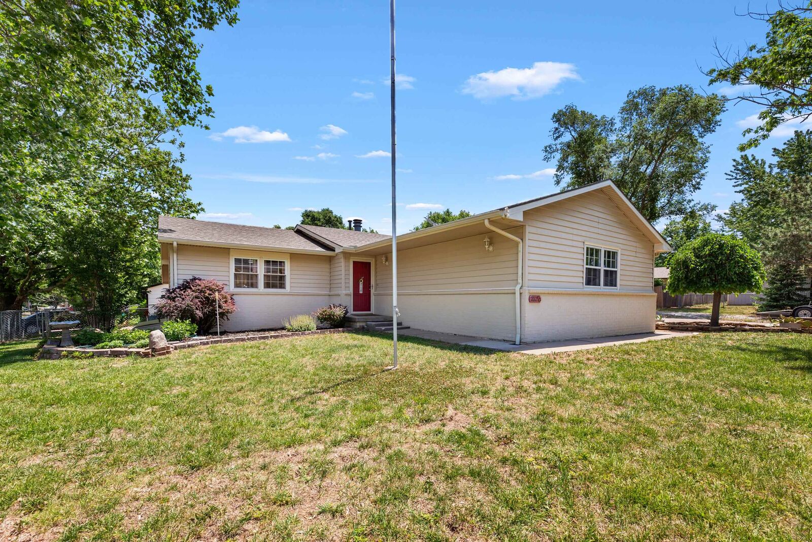 Property Photo: 2012 N Burr Hill KS 67037