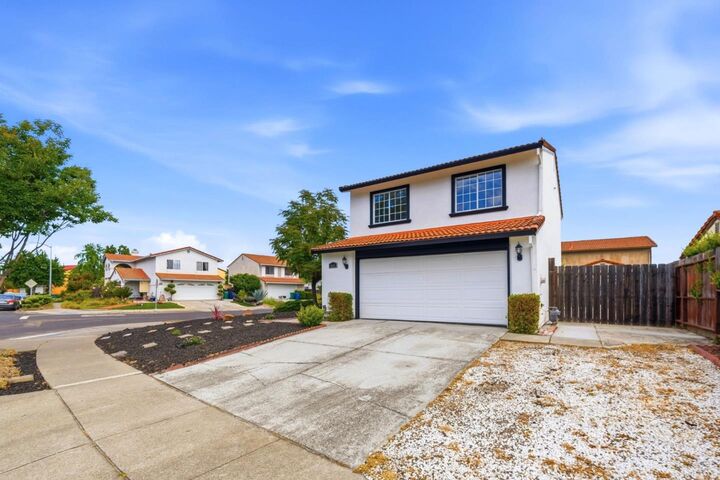 Property Photo: 1145 Lovelock Way CA 94544
