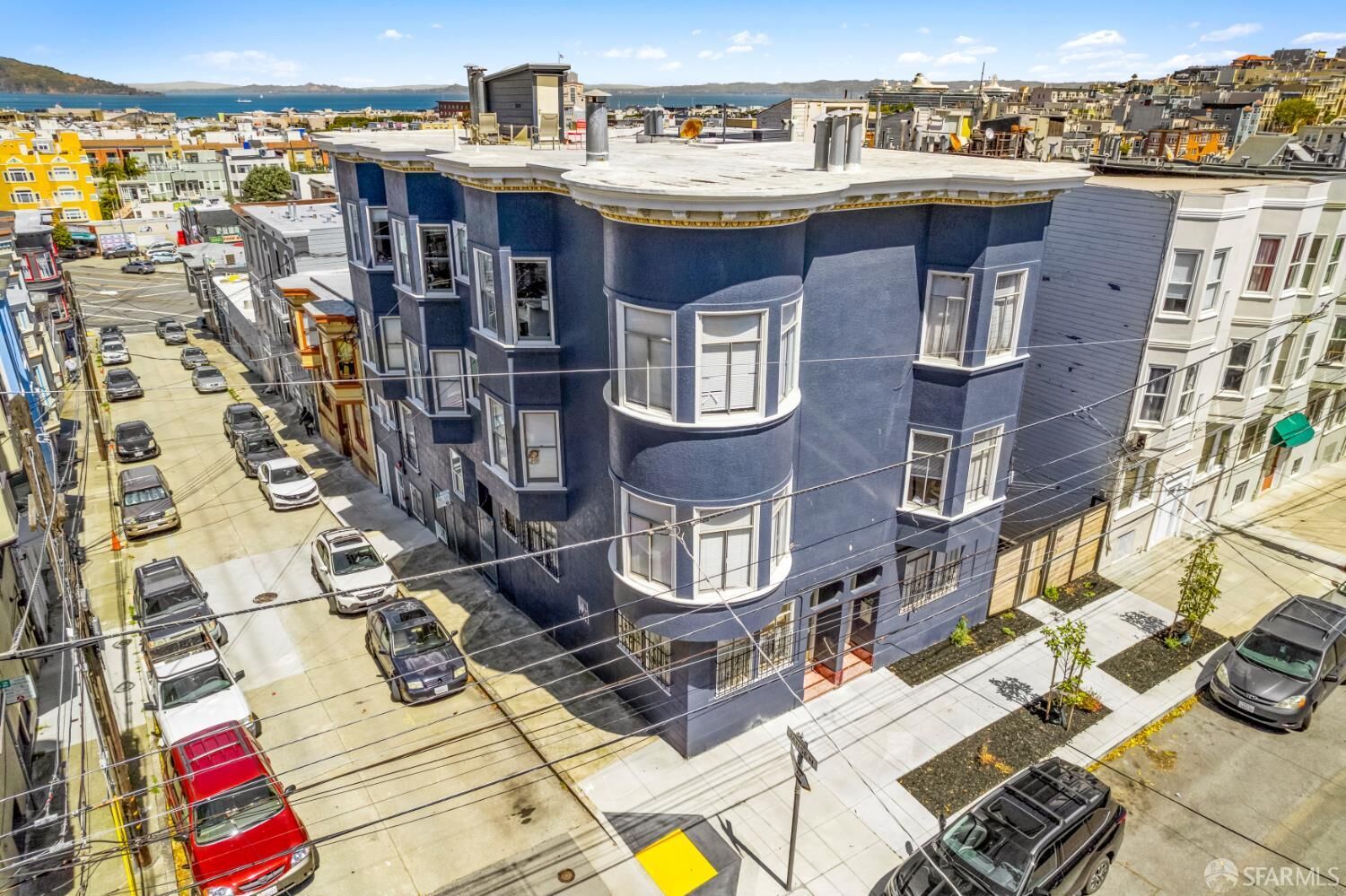 Property Photo:  840 Greenwich Street  CA 94133 