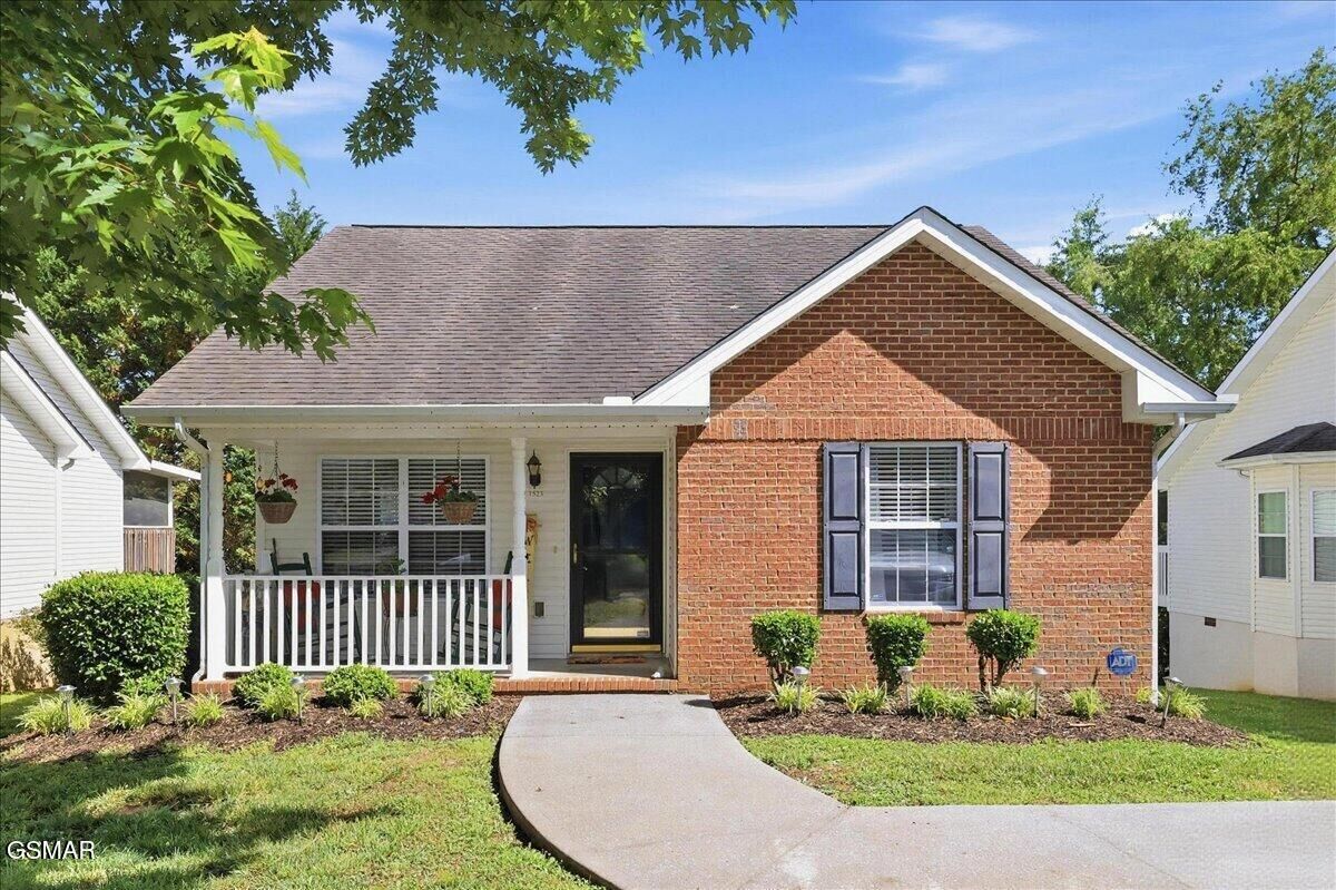 Property Photo:  1523 Mayberry Lane  TN 37862 