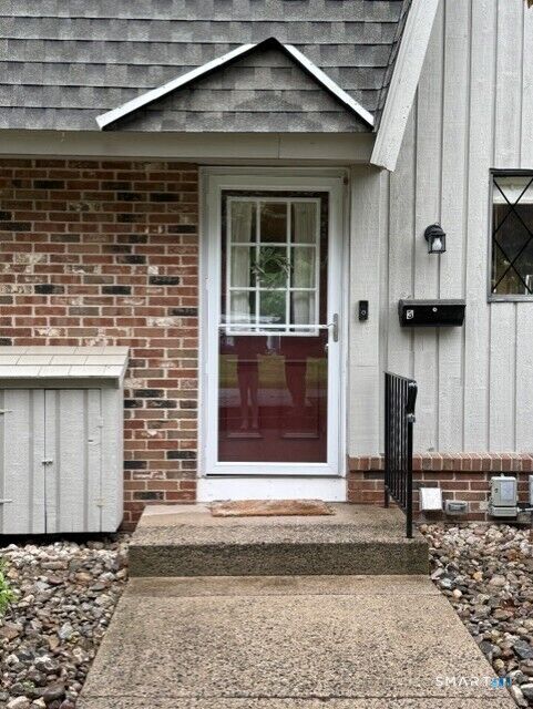 Property Photo:  253 West Street 3  CT 06489 