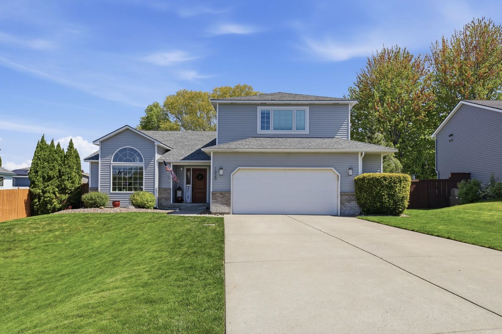Property Photo:  1020 N Drury Ct  WA 99019 