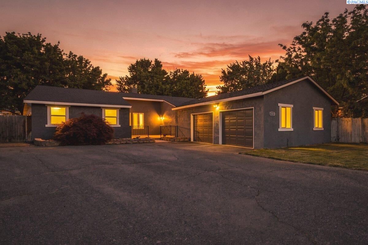Property Photo: 2508 S Edison Pl WA 99338