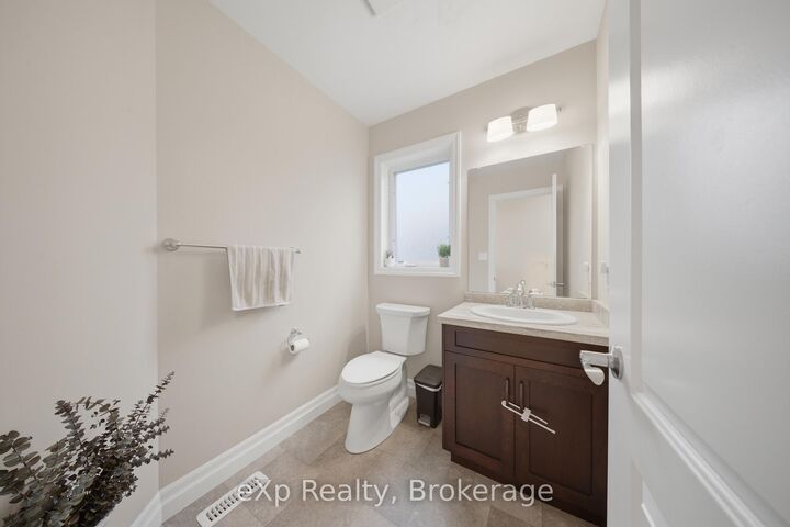 Property Photo: 300 Hutton Street E ON N4W 0C1