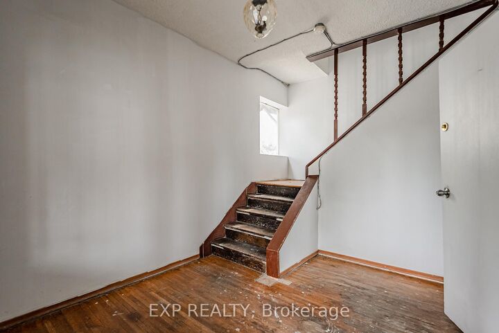 Property Photo: 4865 Armoury Street ON L2E 1S9