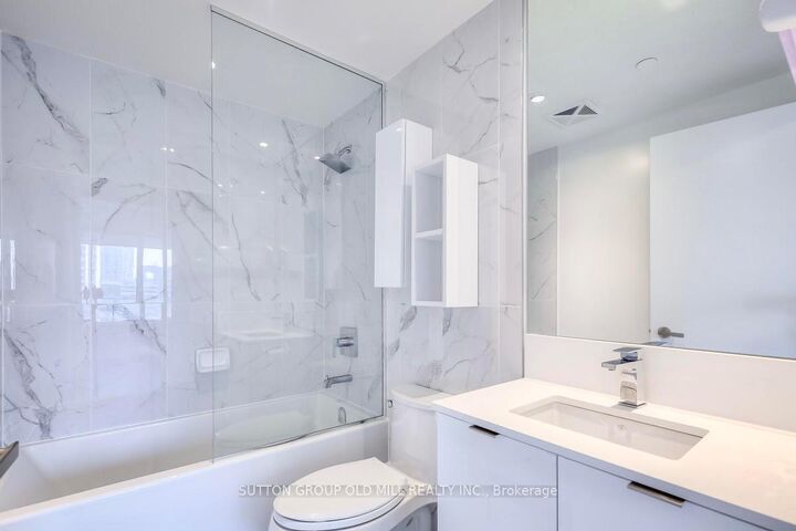 Property Photo: 195 Redpath Avenue 1411 ON M4P 0E4