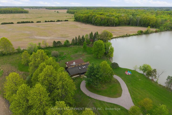 678 Chantler Road — photo 1