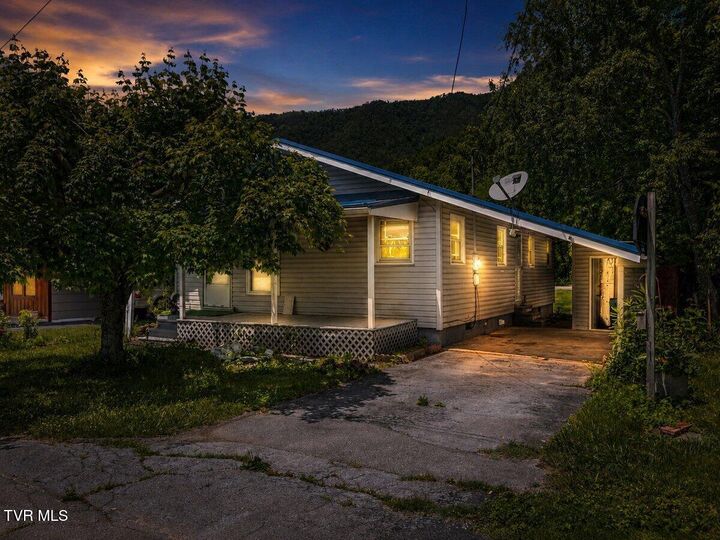 Property Photo:  115 Alexander Street  TN 37658 