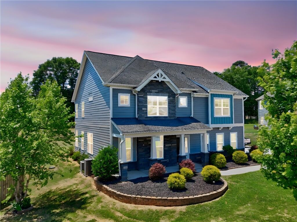 Property Photo:  504 Heirloom Court  SC 29642 