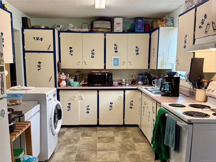 Property Photo: 2980 George St BC V9L 2A9