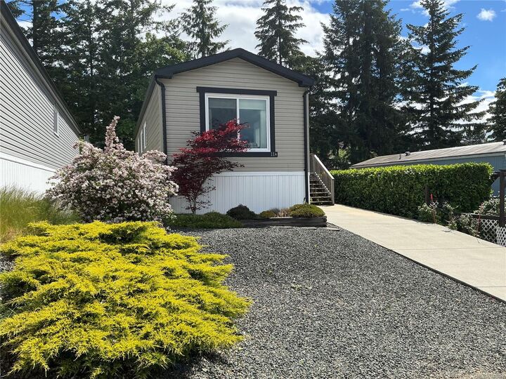 Property Photo:  1160 Shellbourne Blvd 11A  BC V9W 5G5 