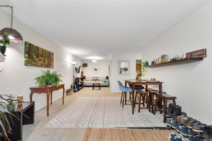 Property Photo:  81 Gorge Rd W 105  BC V9A 1L9 