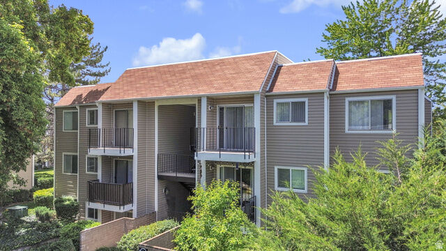 Property Photo: 1096 E Quail Park Dr S H UT 84117