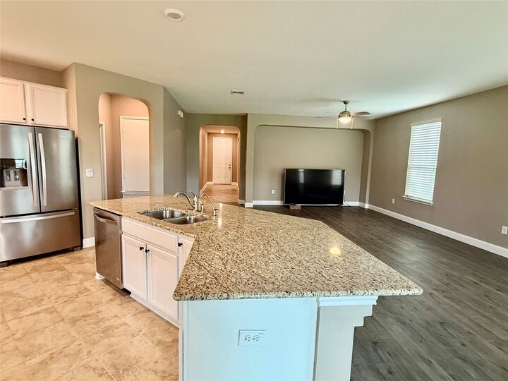 Property Photo:  6904 Ondantra Bend  TX 78744 