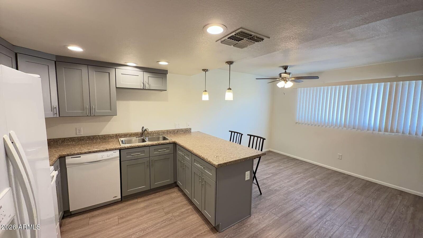 Property Photo: 4418 N 53rd Lane 3 AZ 85031
