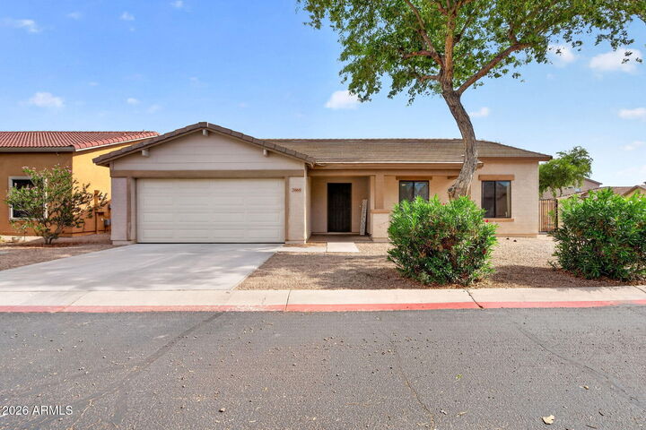 Property Photo: 2069 E Cochise Avenue AZ 85119