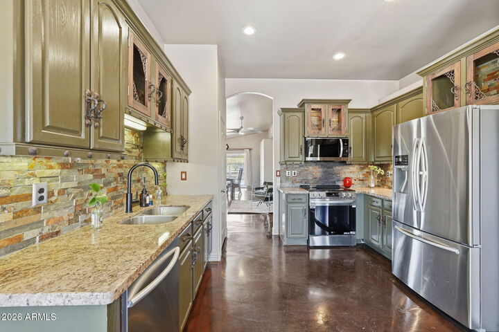 Property Photo:  6610 E Dixileta Drive  AZ 85331 
