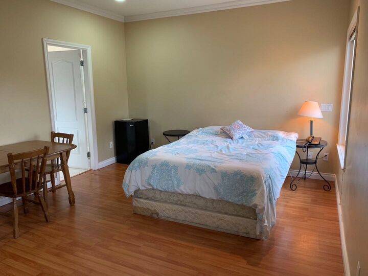 Property Photo:  11371 Cambie Road Master Room 1  BC V6X 1L3 