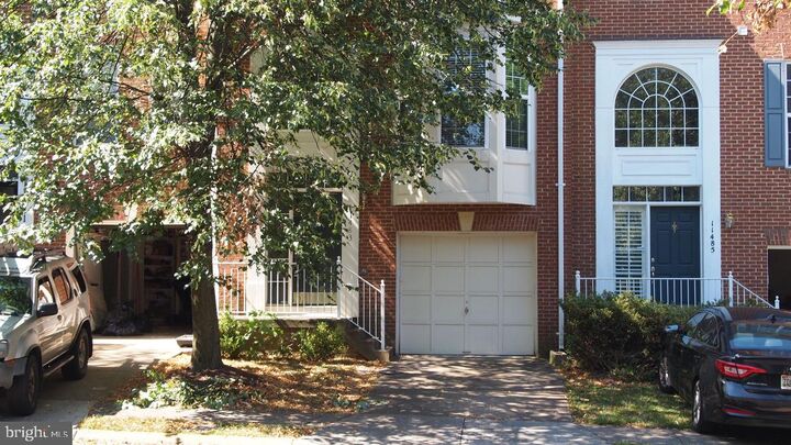 Property Photo: 11483 Carriage Court VA 22030