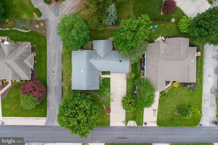 Property Photo:  6029 Greenbriar Terrace  PA 17222 