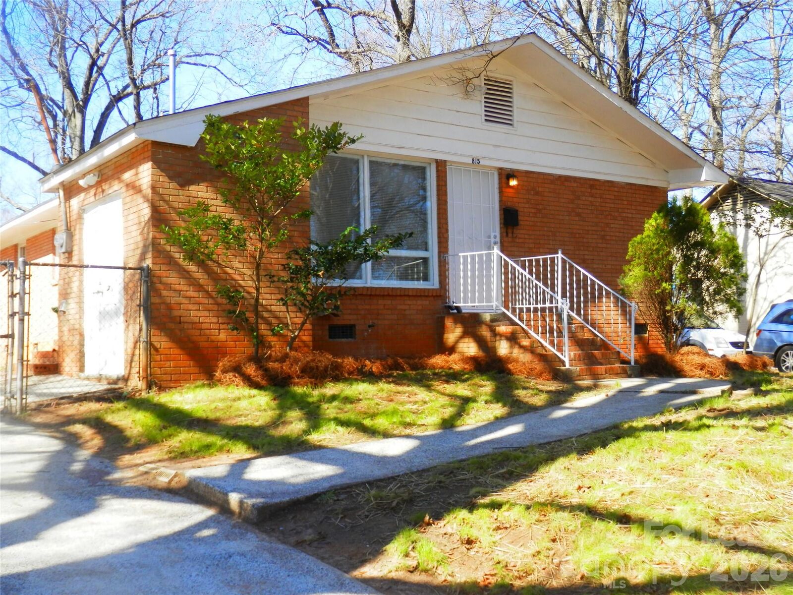 Property Photo:  815 Echo Glen Road  NC 28213 