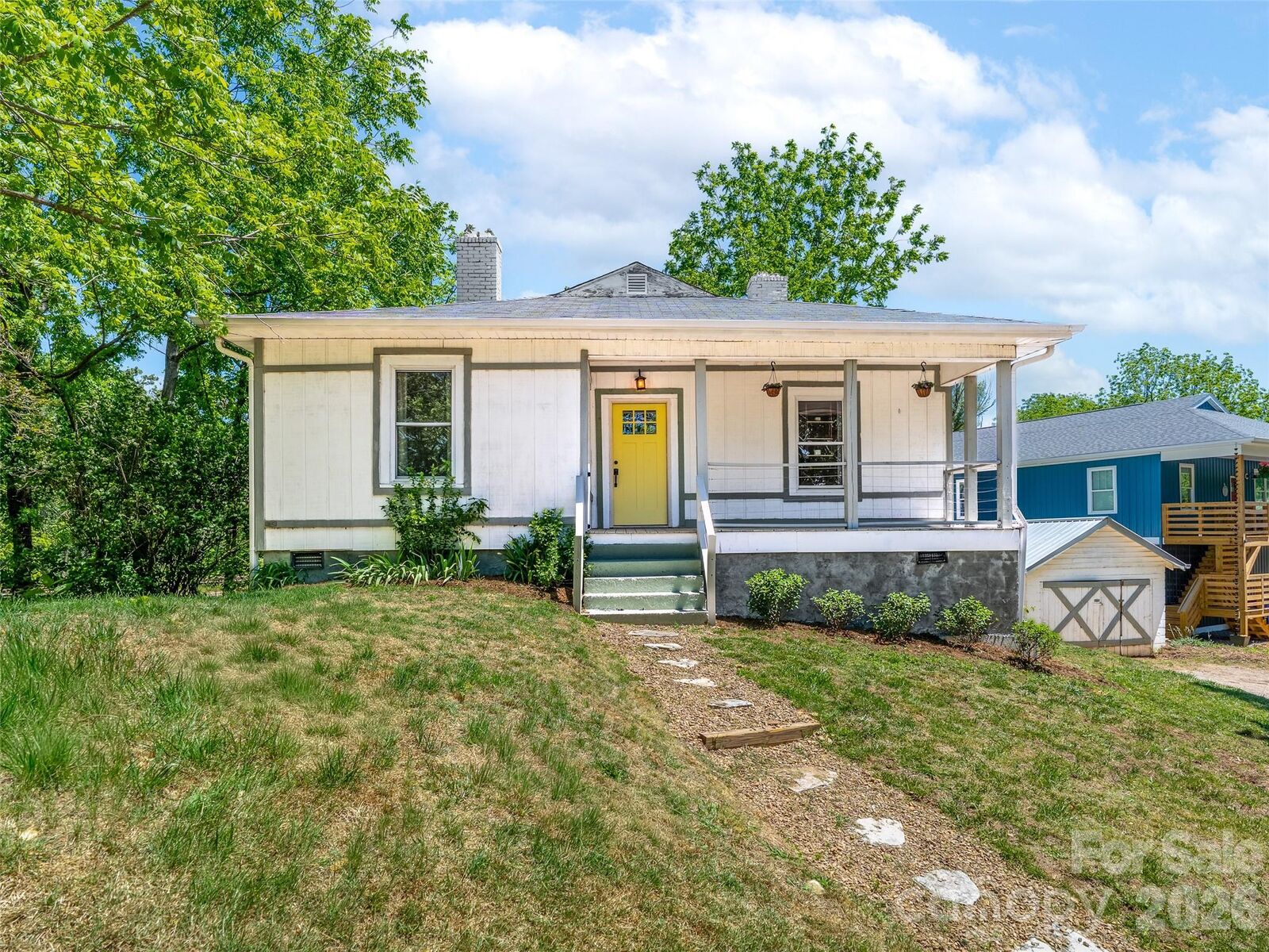 Property Photo:  125 Edwards Avenue  NC 28778 
