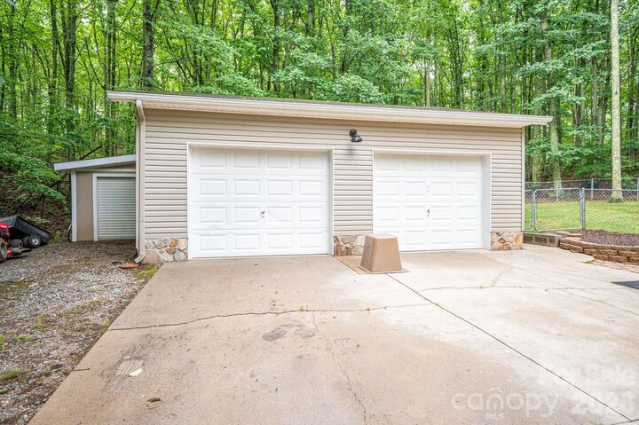 Property Photo:  5043 Pebble Stone Road  NC 28650 