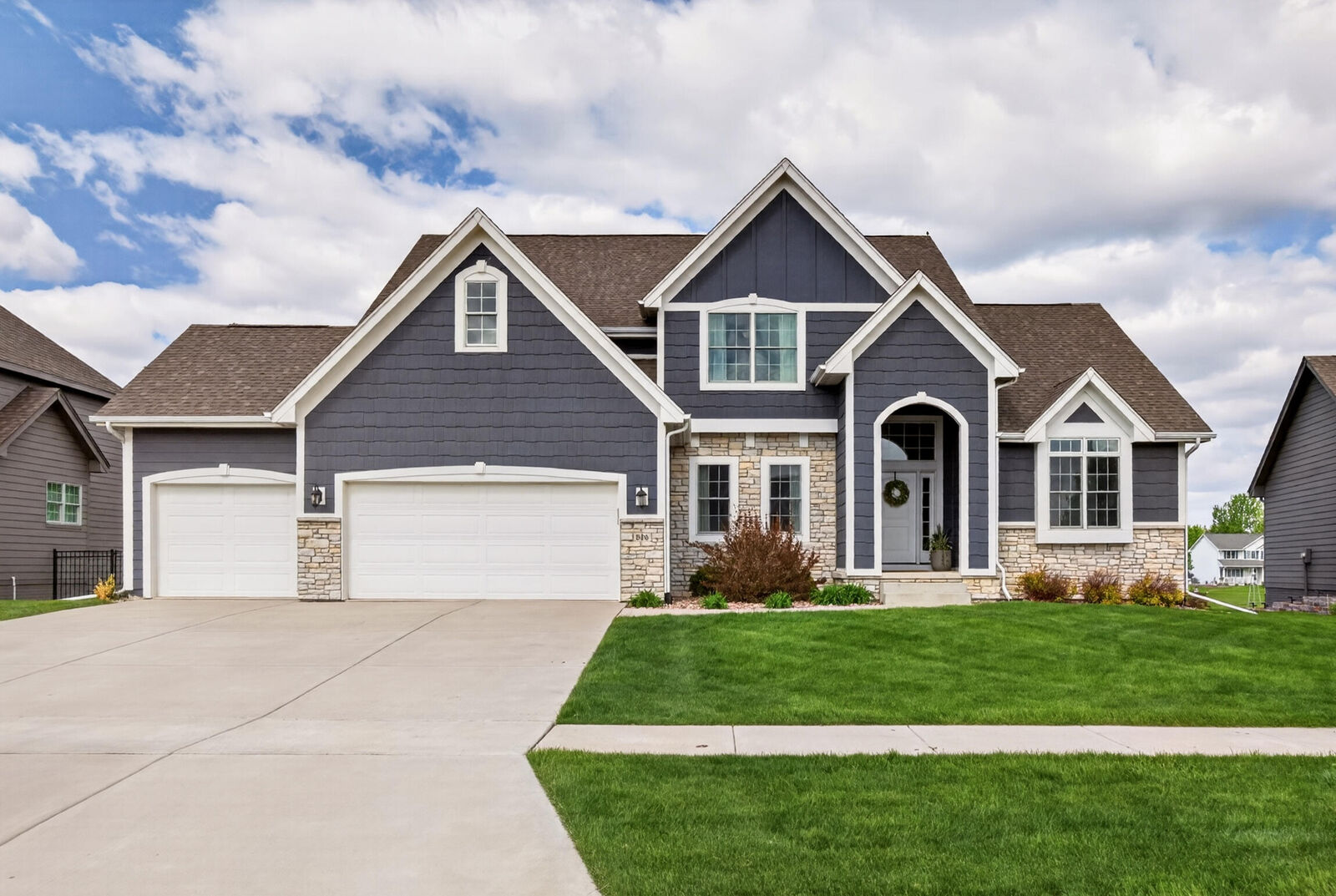 Property Photo: 506 SW Driftwood Court IA 50023