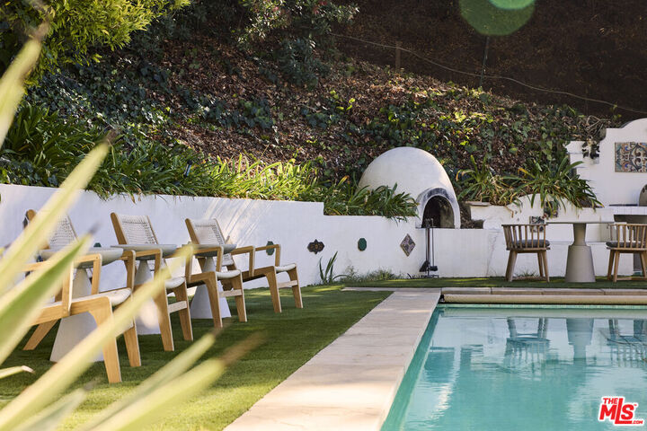 Property Photo:  3268 Serra Rd  CA 90265 