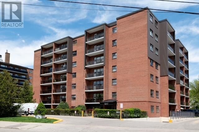 Property Photo: 1017 Seneca Avenue 508 ON L5G 3X5