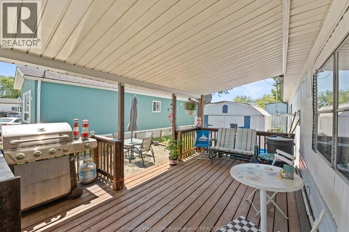 Property Photo:  43 Holly Street  ON N9Y 2J6 